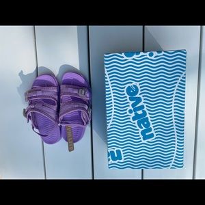 Native Girls Sandals, Size 11